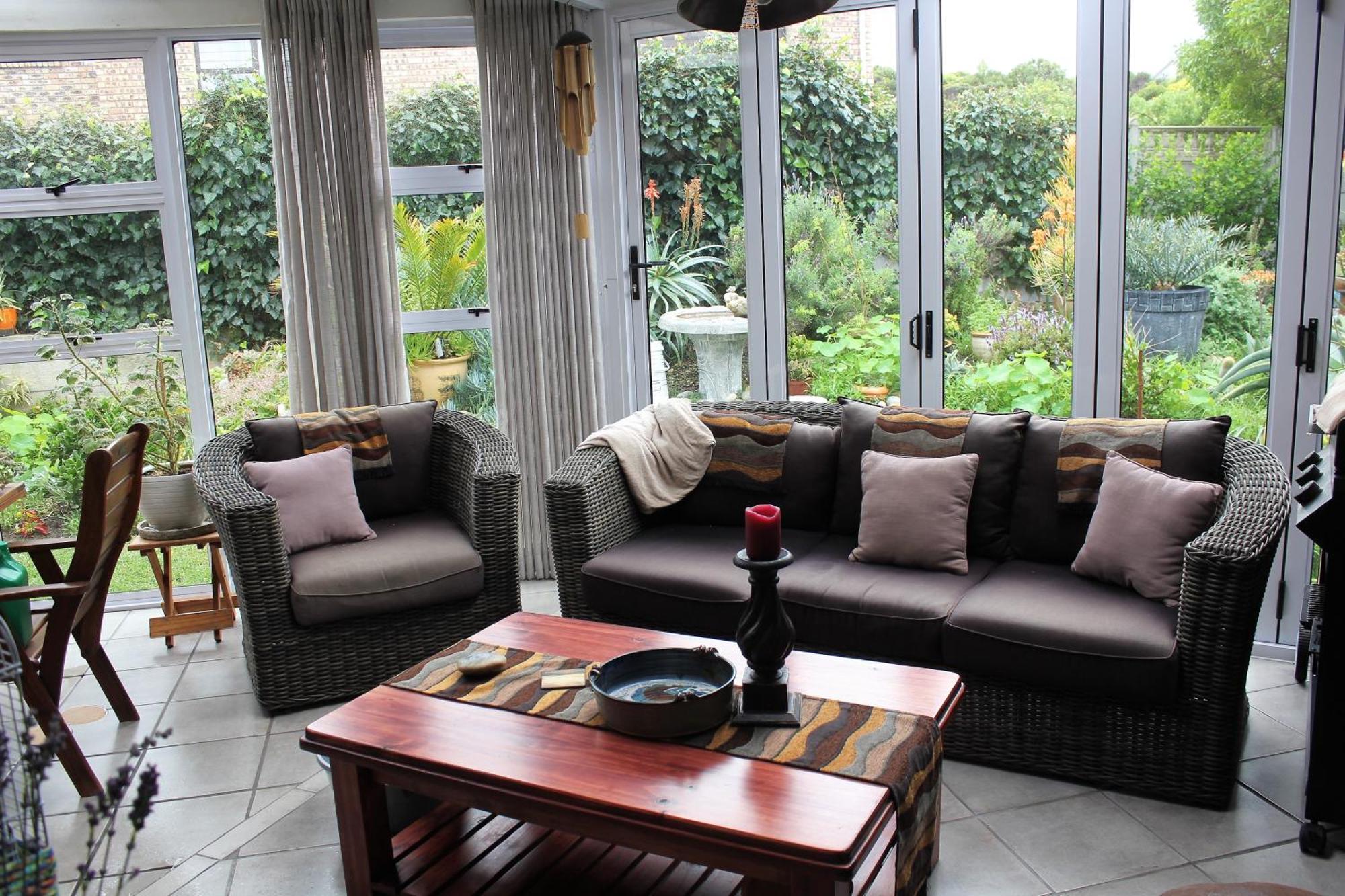 The Sun Catcher Bed & Breakfast Struisbaai Bagian luar foto