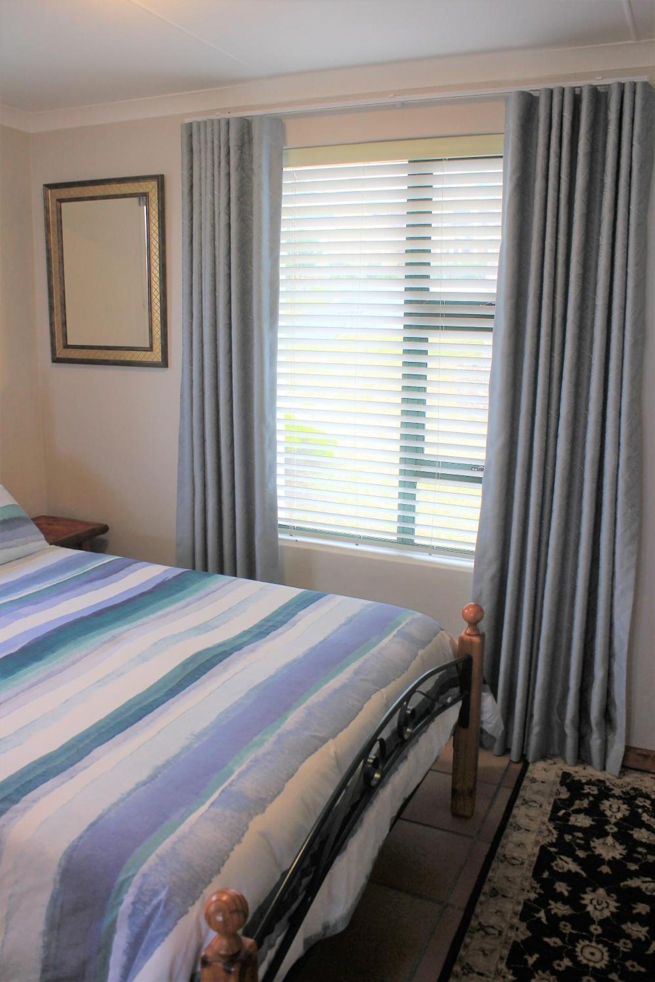 The Sun Catcher Bed & Breakfast Struisbaai Ruang foto